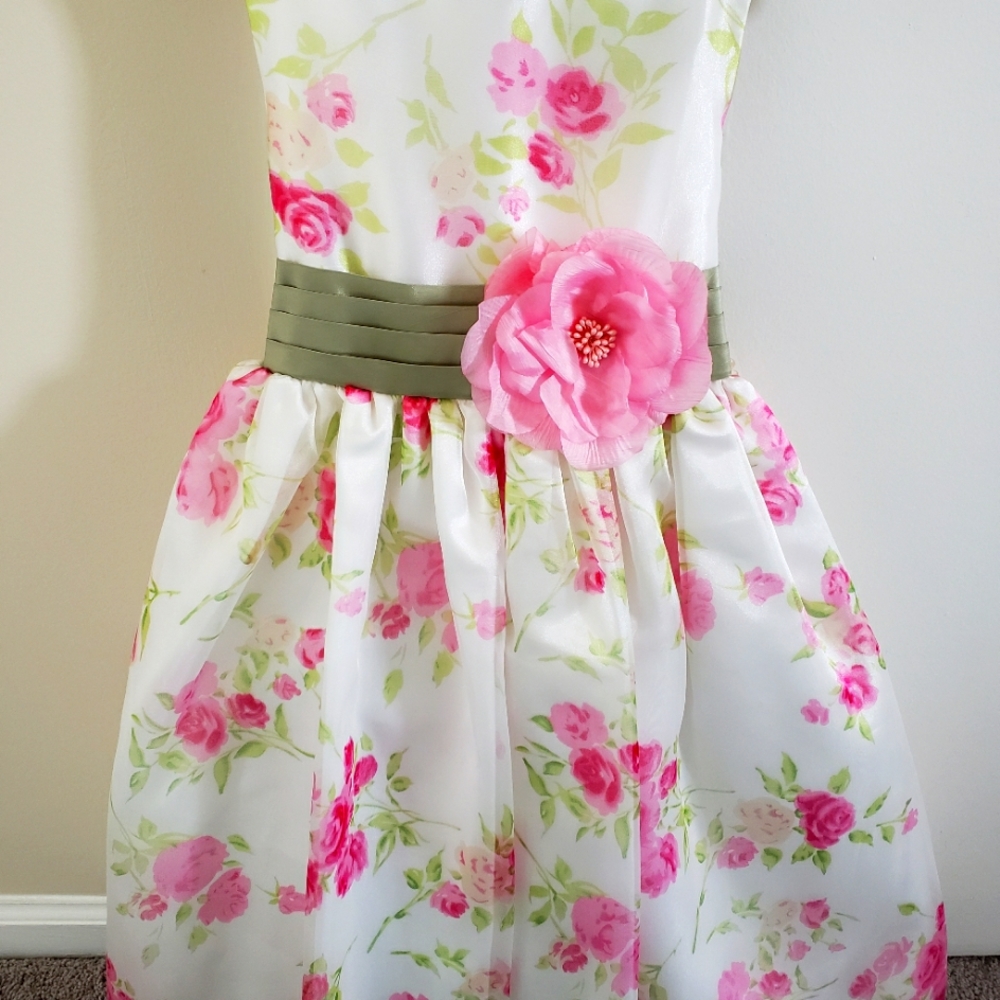 Girl's Size 5, Dorissa Dress. Brand new great for Spring and Easter